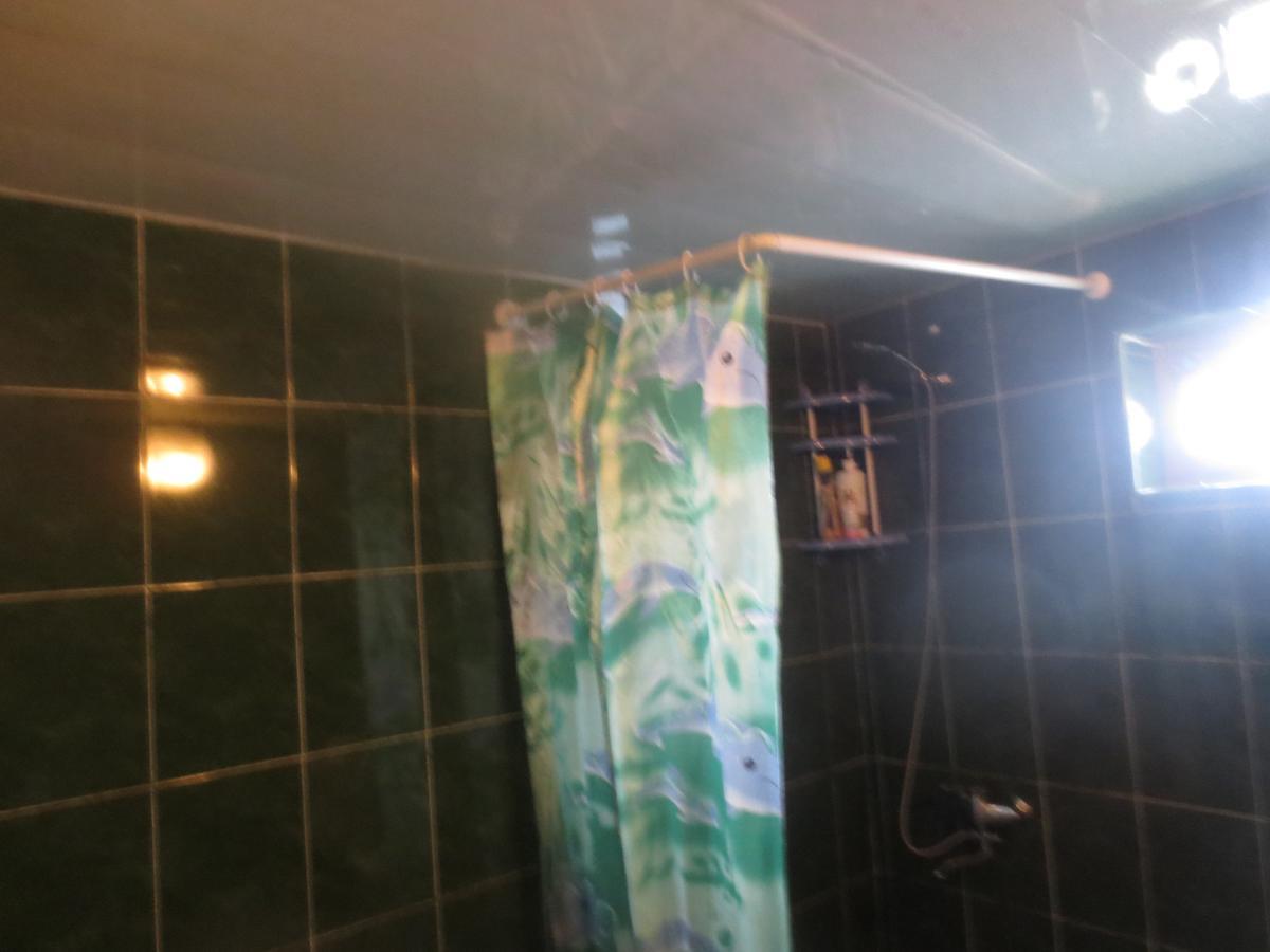 Irma Beso & Aleko Khergianis Guesthouse Mestia Bagian luar foto